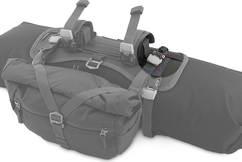 137027_Bar bag grey mounted on Bar Harness